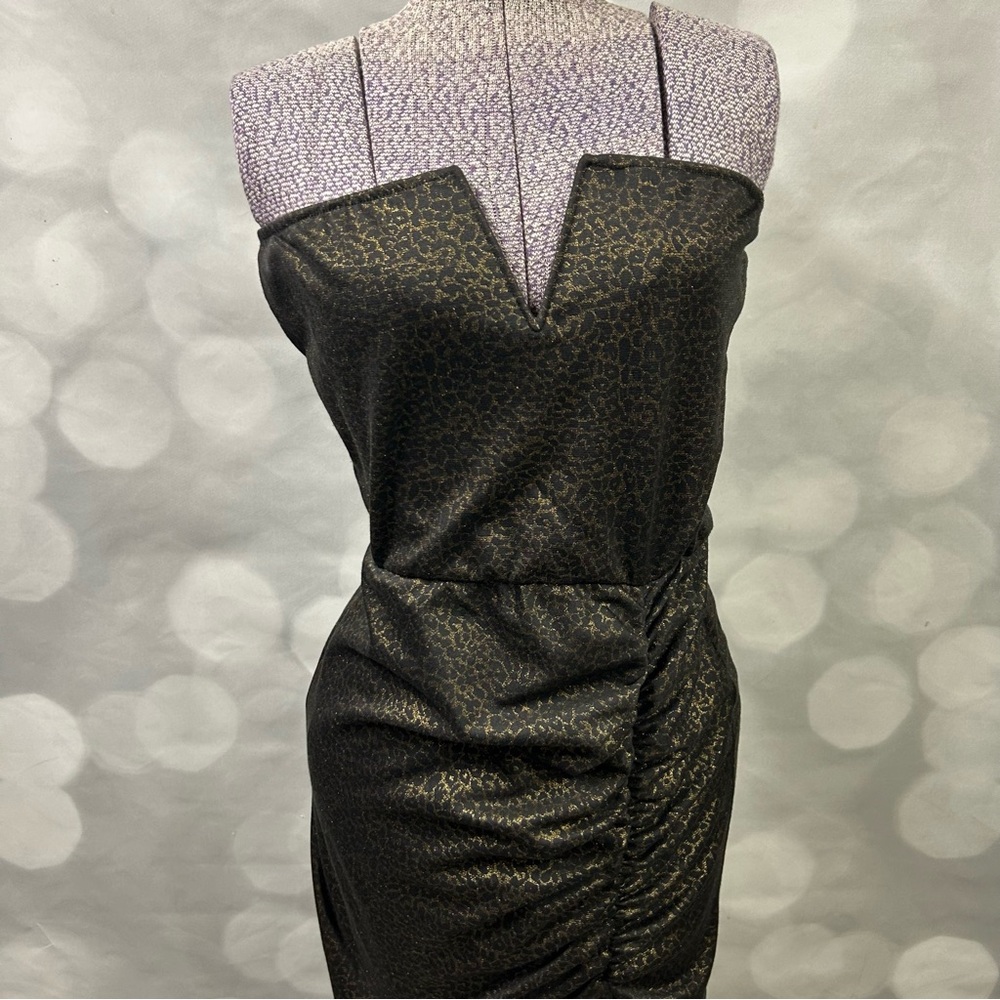 W by Wenji strapless dress with structured V neck in gold black‎ cheetah print